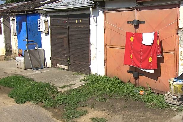 obrázek: Garáže v Karviné neoprávněně obsazují lidé bez domova