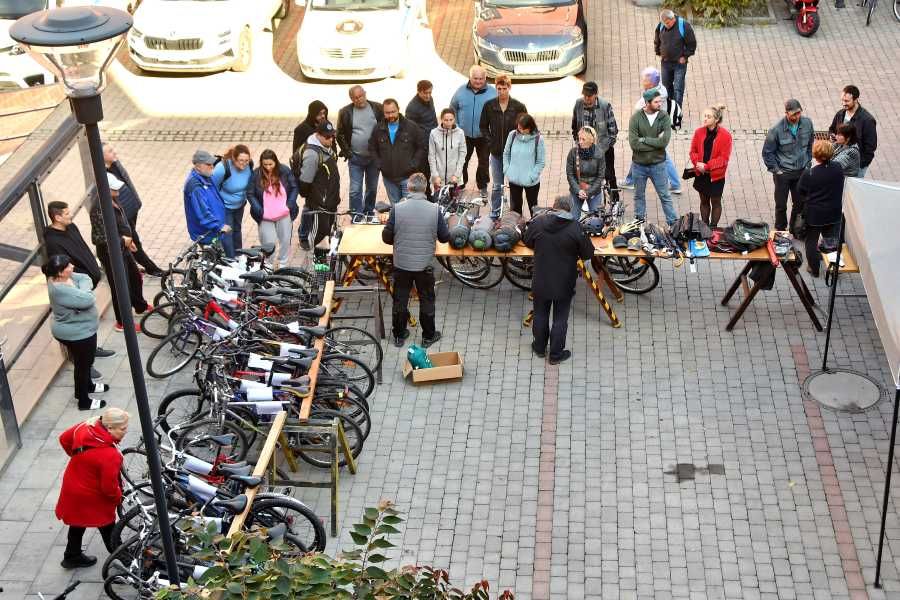 Ztracené poklady z vlaků v dražbě: Objektiv za 500 Kč hitem