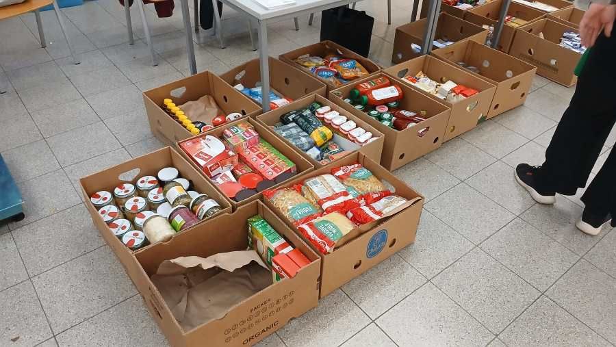Potravinová pomoc v kraji sílí: více balíčků a hygieny pro potřebné