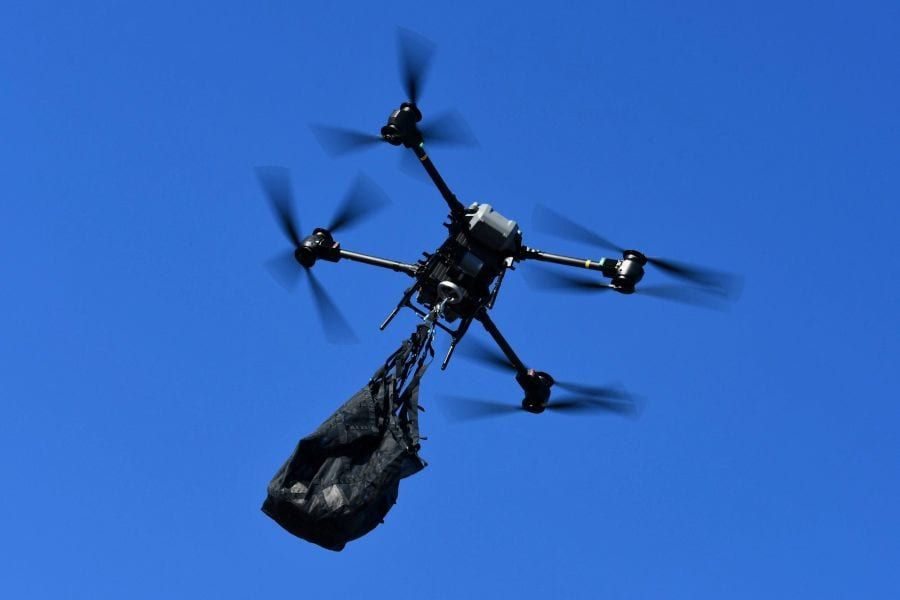 Těžké nákladní drony za miliony korun posílí zásahy hasičů v terénu