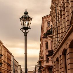 Česká pošta prodává historickou budovu v Ostravě za sto milionů!