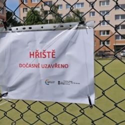 Hřiště v Břeclavi znovu otevřené. Nebezpečné branky byly odstraněny