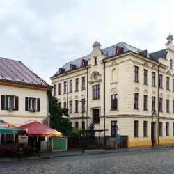 Nejvyšší soud potvrdil propuštění vychovatele, který zašil do plyšáka odposlech