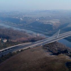 Nový 606 metrů dlouhý most u Suchdola bude součástí Pražského okruhu, nabídne šest jízdních pruhů