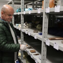 Plzeňští archeologové ve Srebrenici pořizují 3D dokumentaci předmětů obětí genocidy