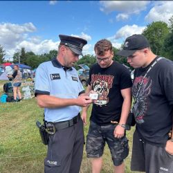 Policie po Pekelném ostrově rozdává alkohol testery. Řidiče varuje před zbytkovým alkoholem