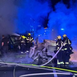 Tragédie na tahu I/26. U Holýšova po čelním střetu shořela auta, jeden člověk zemřel