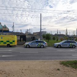 U plzeňského nádraží zasahovala policie. Opilý muž ohrožoval lidi nožem
