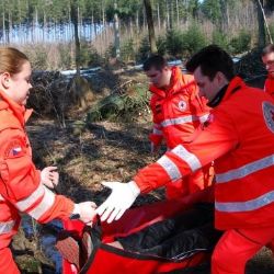 Plzeňská firma KRÁSNÝ - zdravotnická technika sponzoruje záchranáře Českého červeného kříže