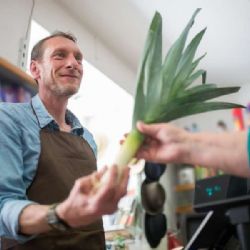 Kraj Vysočina rozdělí 9,5 milionu korun na vesnické obchody a pošty
