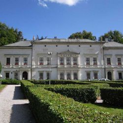 Park u Liebiegova paláce nově pod zámkem: otevřeno 7-22