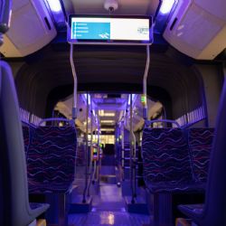PMDP nasadily nové kloubové autobusy. Nabídnou pohodlí i moderní osvětlení