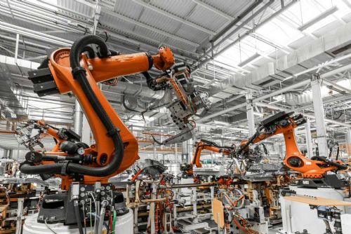 Foto: Robotizace ve firmách na Moravě: Efektivnější výroba a úspora nákladů