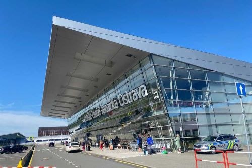 Foto: Ostravské letiště: Celoroční lety do Španělska a rekordní růst pasažérů