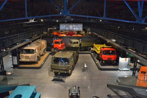Foto: Renovovaný horský autobus září v Tatra Trucks