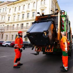 Nová smlouva na svoz odpadu v Praze vyvolává kritiku. Pražské služby upozorňují na rizika při vysoké inflaci