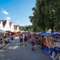 Holašovice: Selské slavnosti lákají tisíce, přínos v milionech