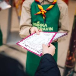 Jarní Sbírka potravin přinesla 623 tun pomoci. Online dary pokračují do 5. května