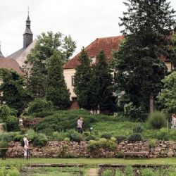 Krafferova zahrada v Jindřichově Hradci znovu ožívá, barokní terasy se postupně obnovují