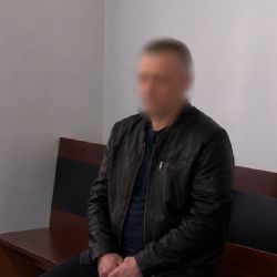 Místo líbánek soud. Muž má jít za vraždu manželky den po svatbě na 12 a půl roku