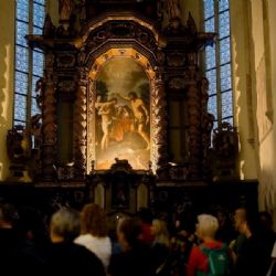 Noční prohlídky kostela sv. Jana Křtitele v Jindřichově Hradci odhalí gotické malby i běžně skrytá místa