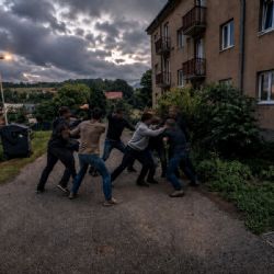 Pět členů rodiny dostalo podmínky za brutální rvačku v Bražci. Otec má tříletý trest
