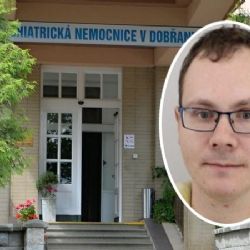 Pacienta, který utekl z psychiatrické nemocnice, policie dopadla v Příbrami