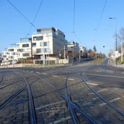 Praha 6 navrhuje úpravy Patočkovy ulice: přibýt má pruh pro autobusy, cyklopruh zanikne