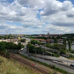 Praha dokončuje Dvorecký most: Spojení Smíchova a Podolí bez aut