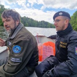 Rybáři na Plzeňsku porušují pravidla. Porybní vyrážejí na kontroly z lodí
