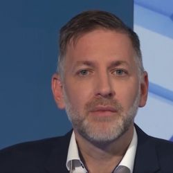 Špoták pod palbou kvůli laxní kontrole lázní za miliardy