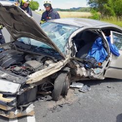 Šest zraněných po srážce dvou aut na Horažďovicku. Jednoho člověka vyprošťovali hasiči