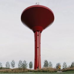 UFO nad Budějovicemi čeká proměna. Z nevyužitého vodojemu vznikne rozhledna s akustickou instalací do roku 2029
