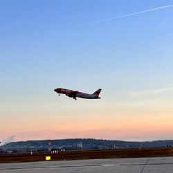 Zásoby leteckého paliva řeší celá Evropa, budějovické letiště hlásí stabilní provoz